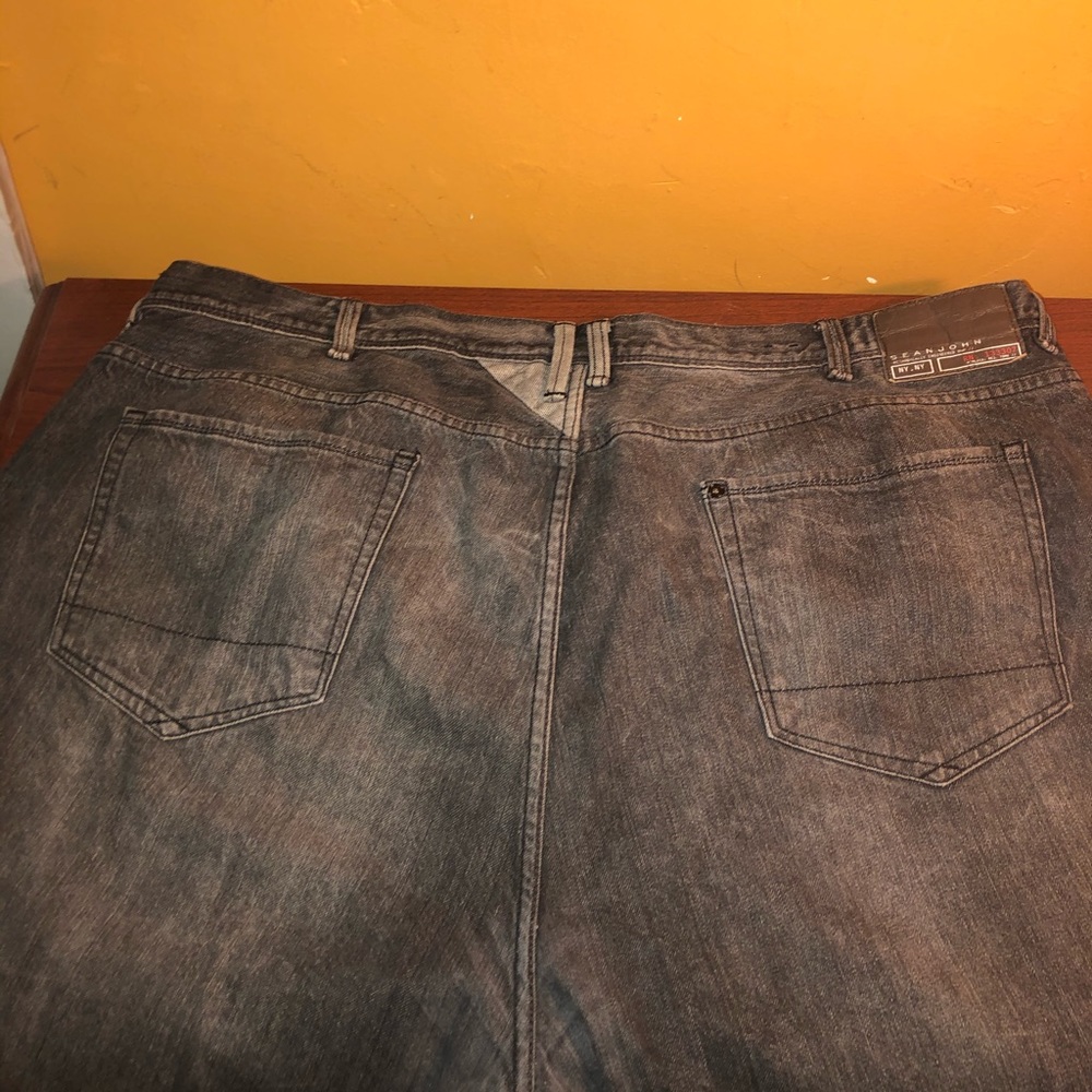 Jeans - Picture 2 of 3